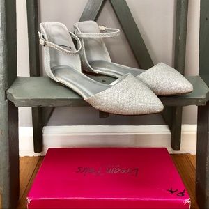 Women’s Pointed Plain Ballet Flats-Silver